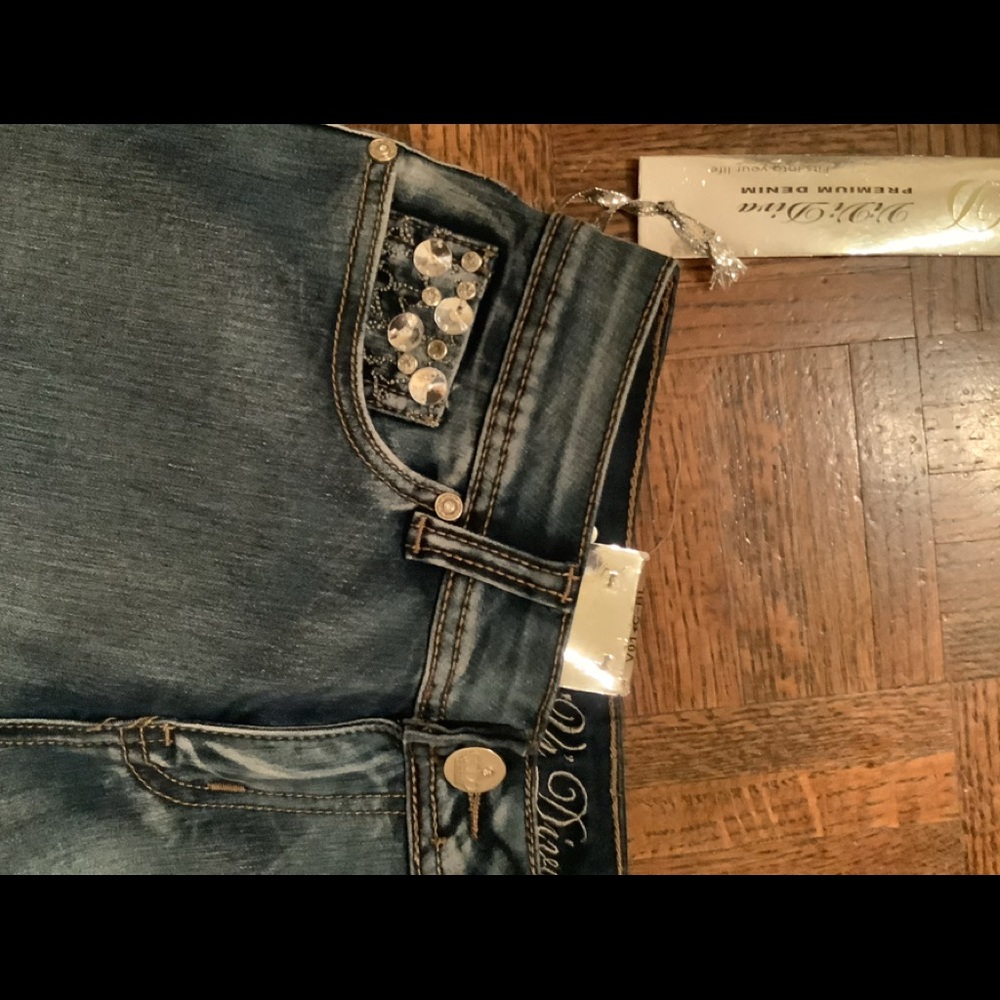 Jeans - Picture 4 of 4